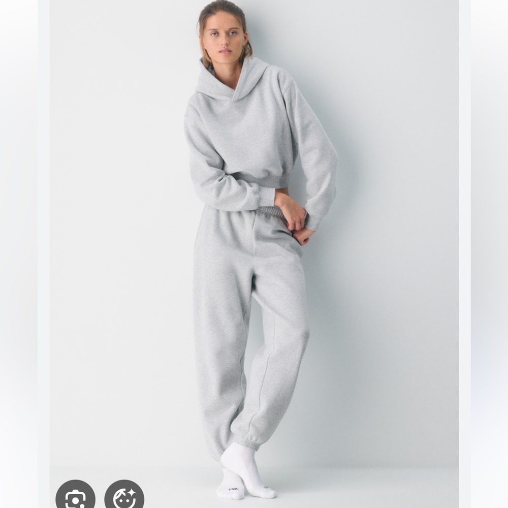 Aritzia gray sweatsuit TNA Cozy fleece